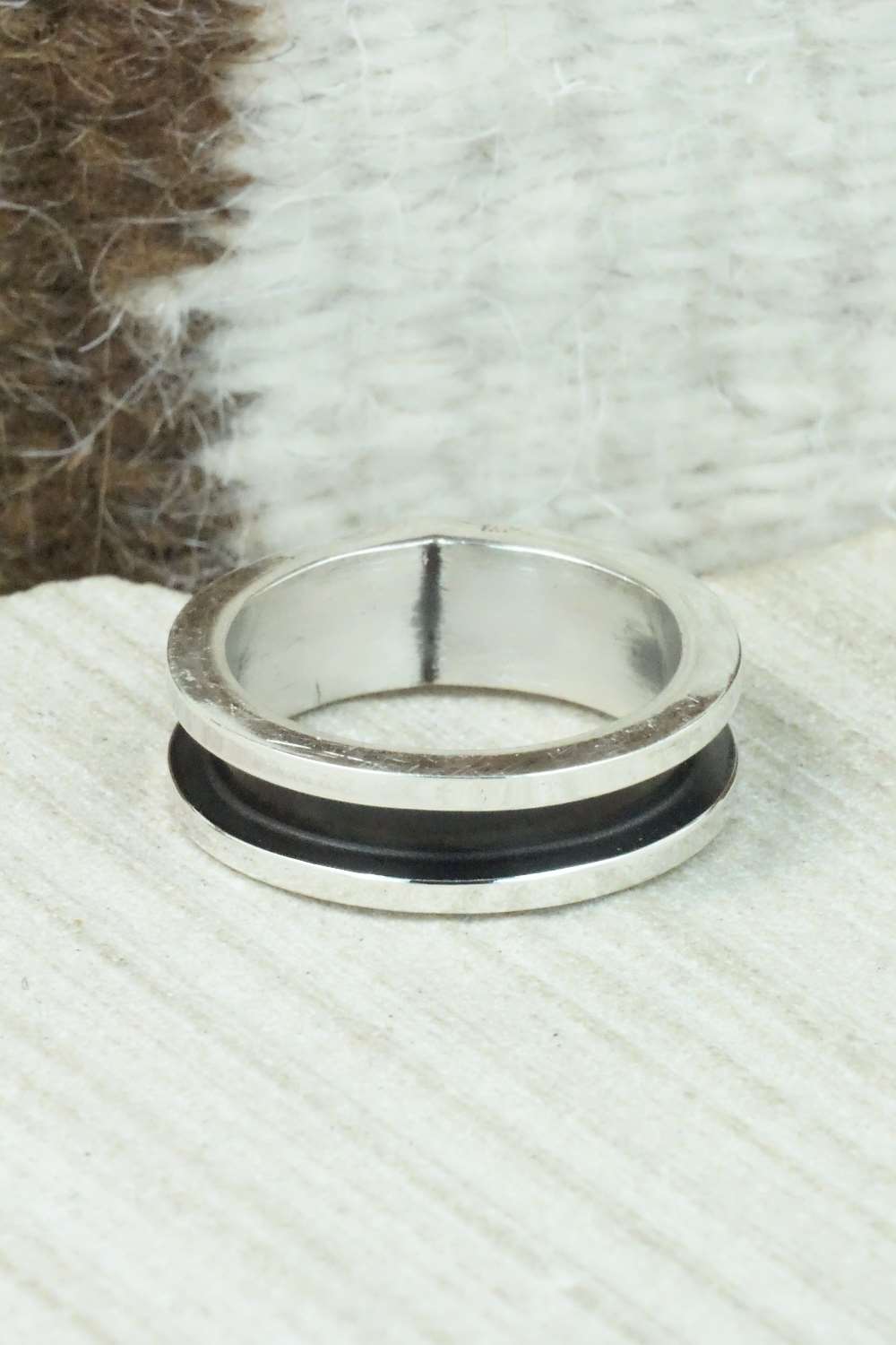 Sterling Silver Ring - Tom Hawk - Size 10.5
