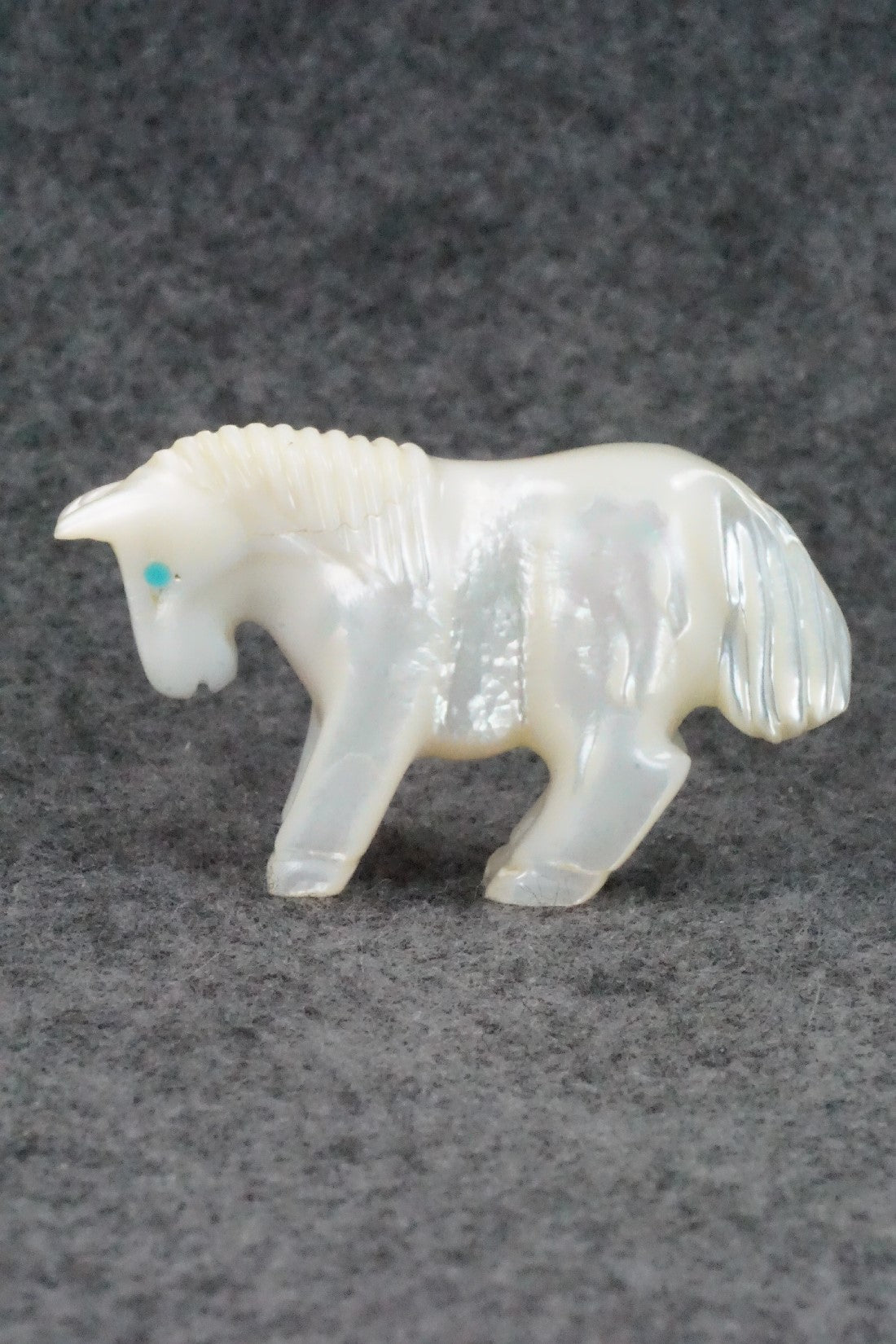 Horse Zuni Fetish Carving - Andres Quandelacy