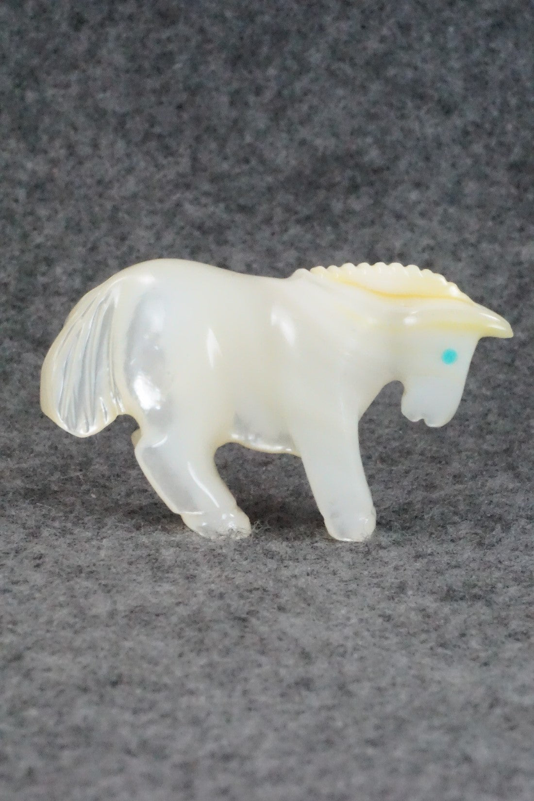 Horse Zuni Fetish Carving - Andres Quandelacy