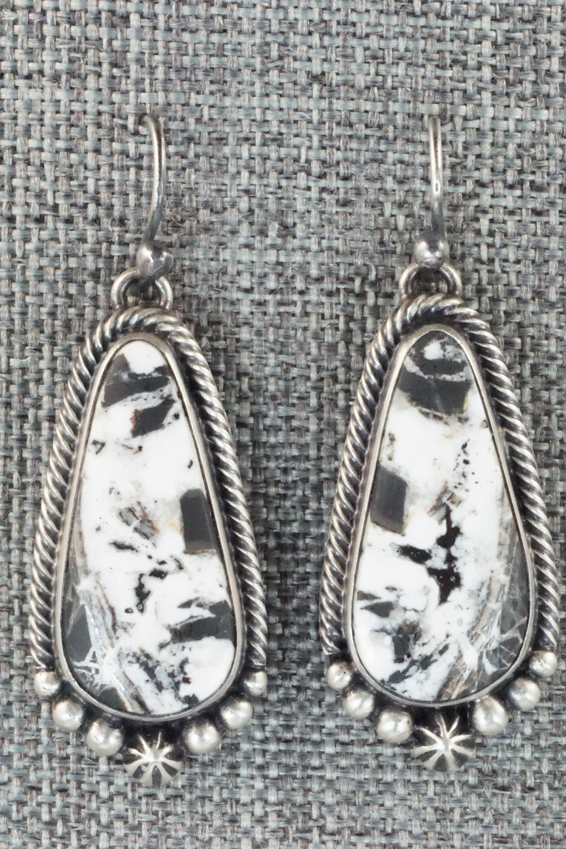 White Buffalo & Navajo Pearl Necklace Set - Diana Wylie