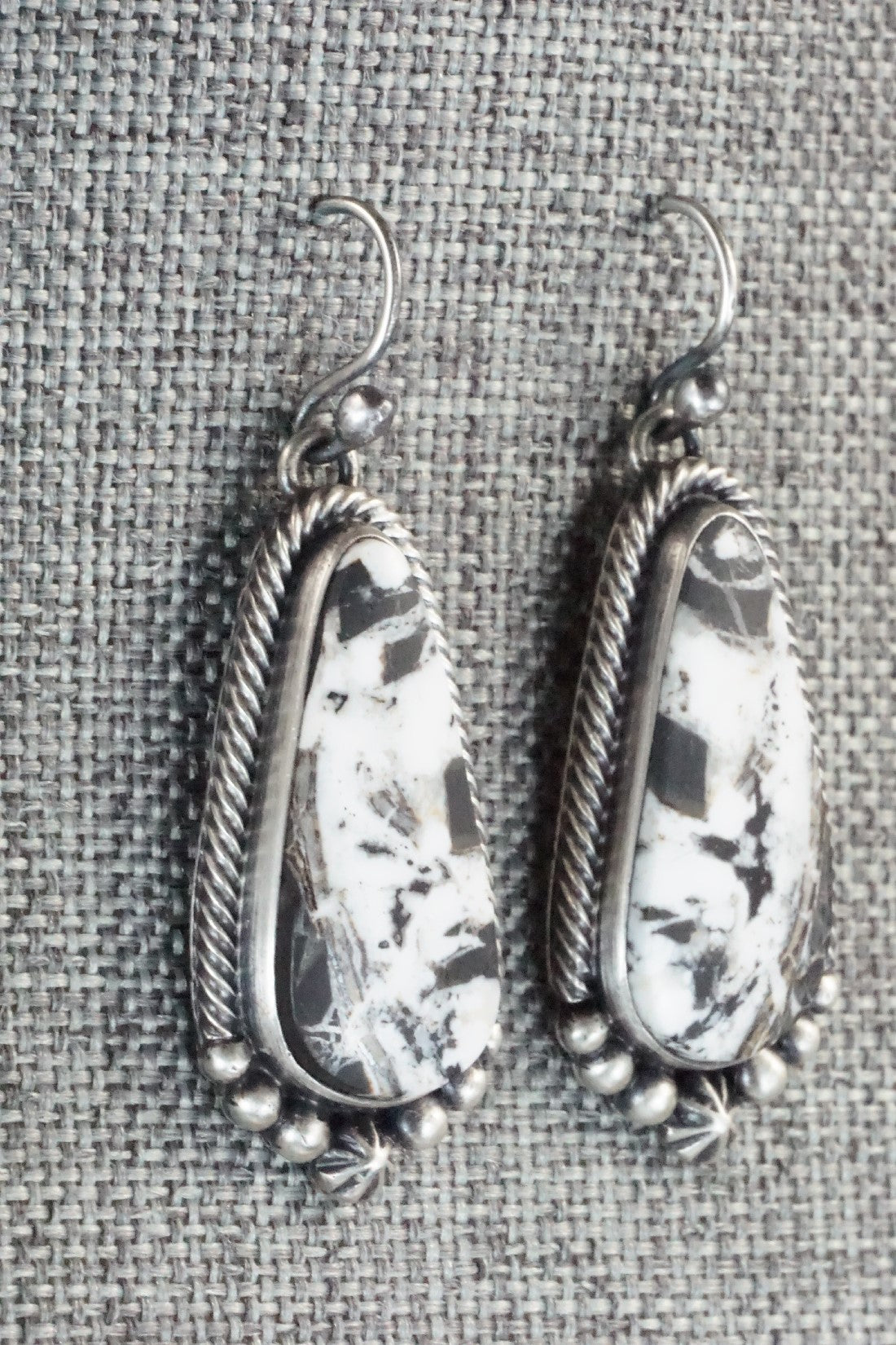 White Buffalo & Navajo Pearl Necklace Set - Diana Wylie