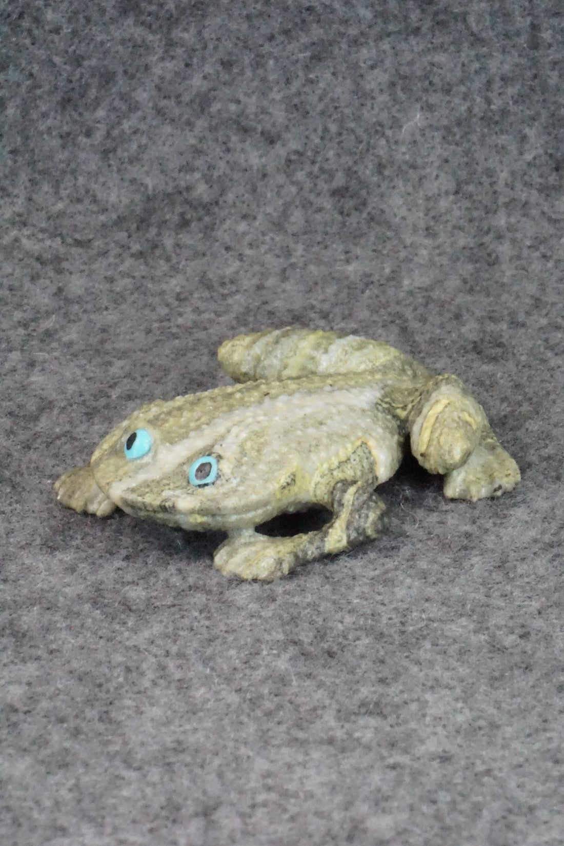 Frog Zuni Fetish Carving - Travis Lasiloo