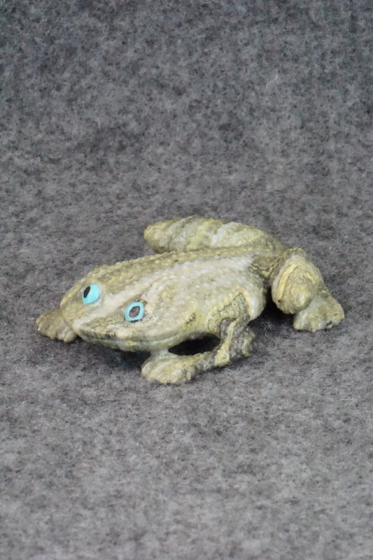 Frog Zuni Fetish Carving - Travis Lasiloo