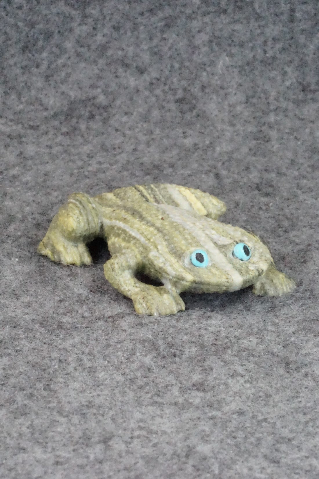 Frog Zuni Fetish Carving - Travis Lasiloo