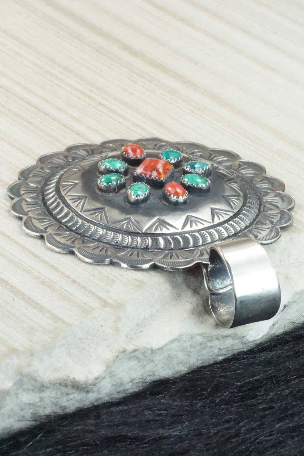 Spiny Oyster, Turquoise & Sterling Silver Pendant - Shawn Cayatineto
