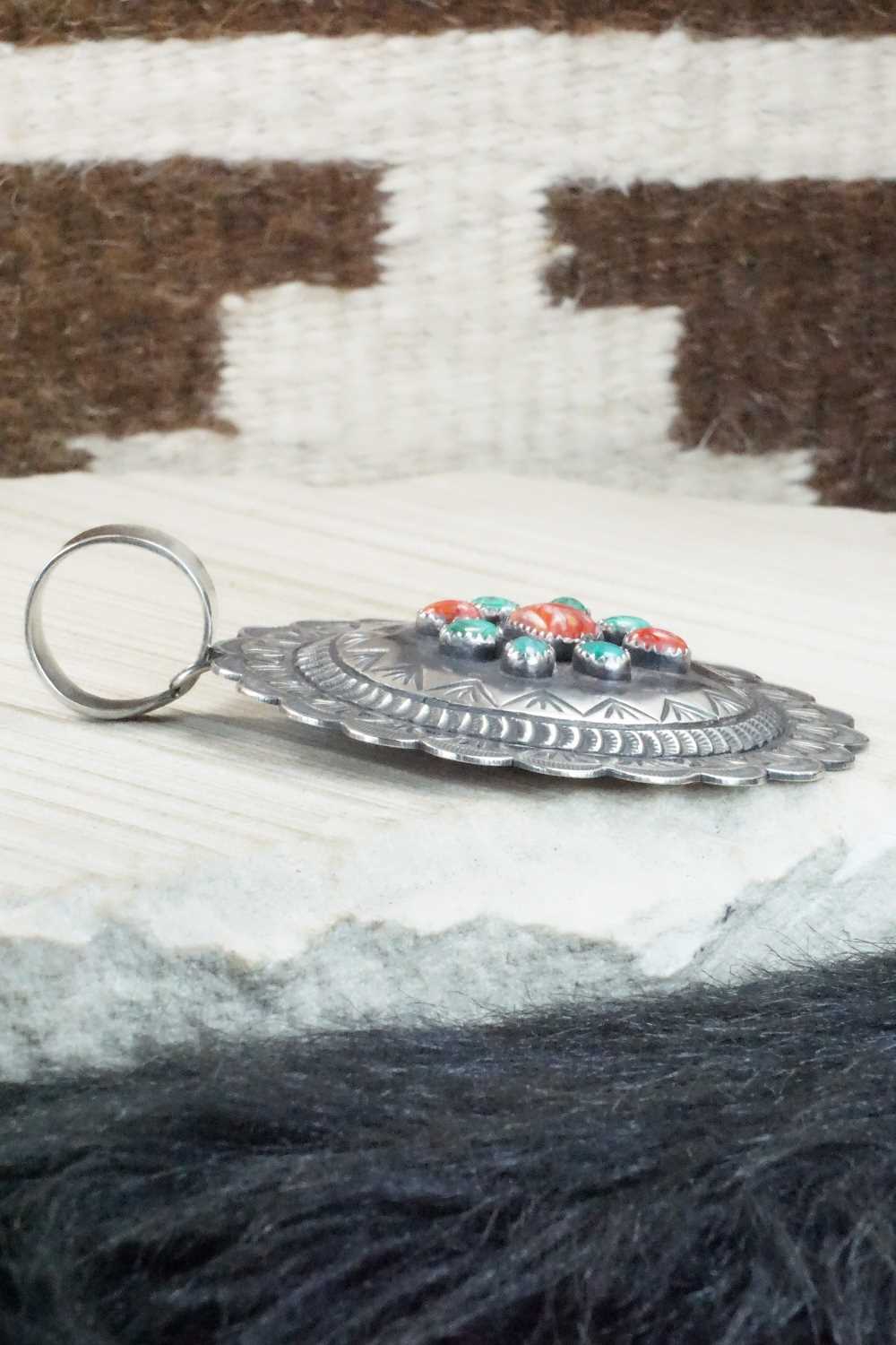 Spiny Oyster, Turquoise & Sterling Silver Pendant - Shawn Cayatineto