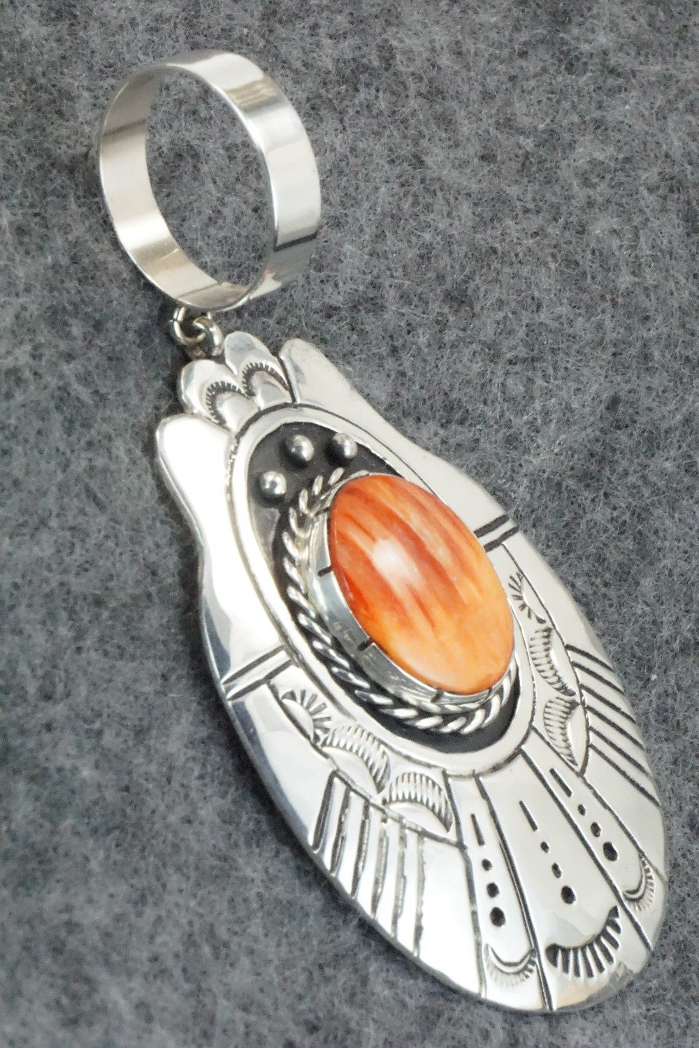Spiny Oyster & Sterling Silver Pendant - Rosita Singer
