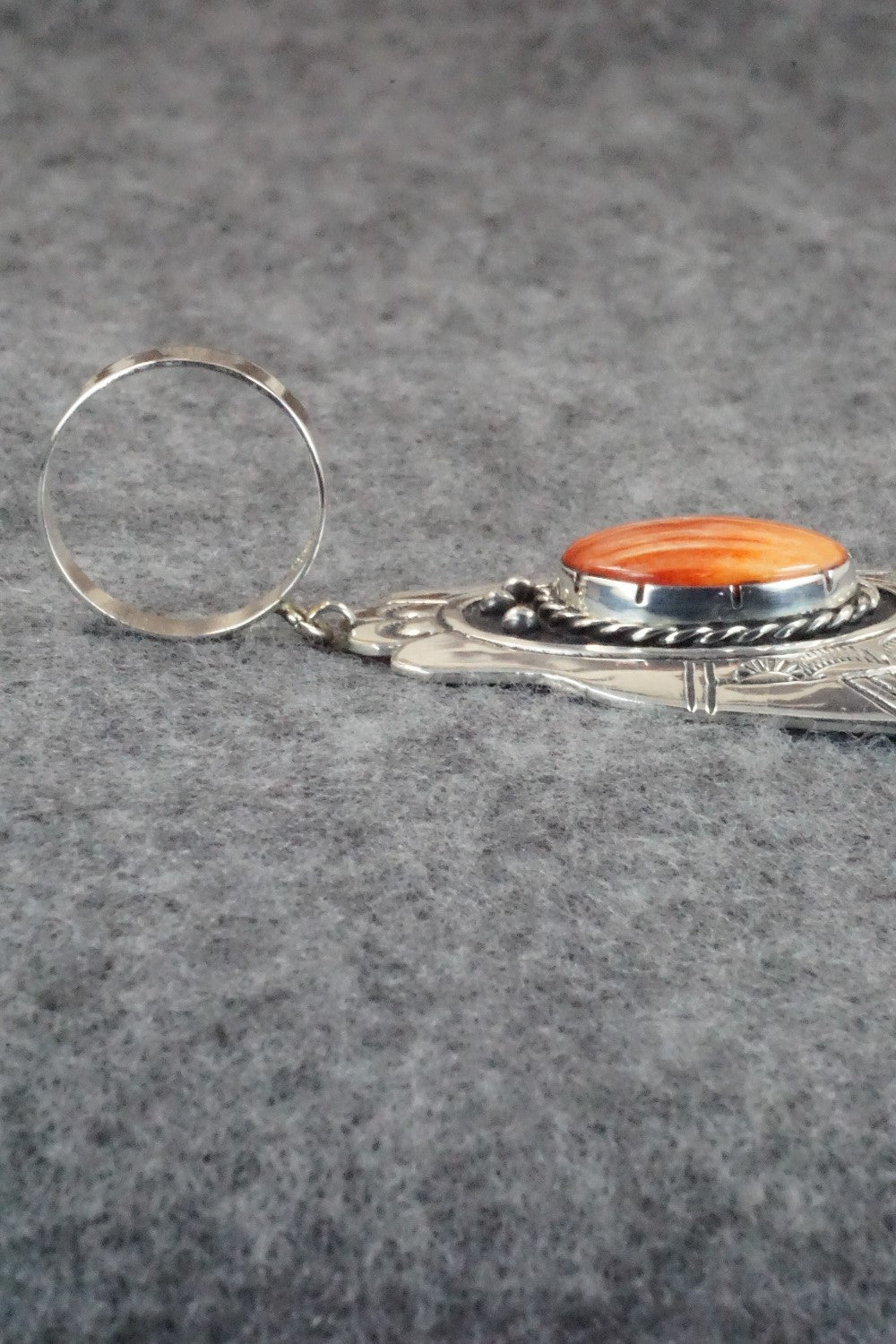 Spiny Oyster & Sterling Silver Pendant - Rosita Singer