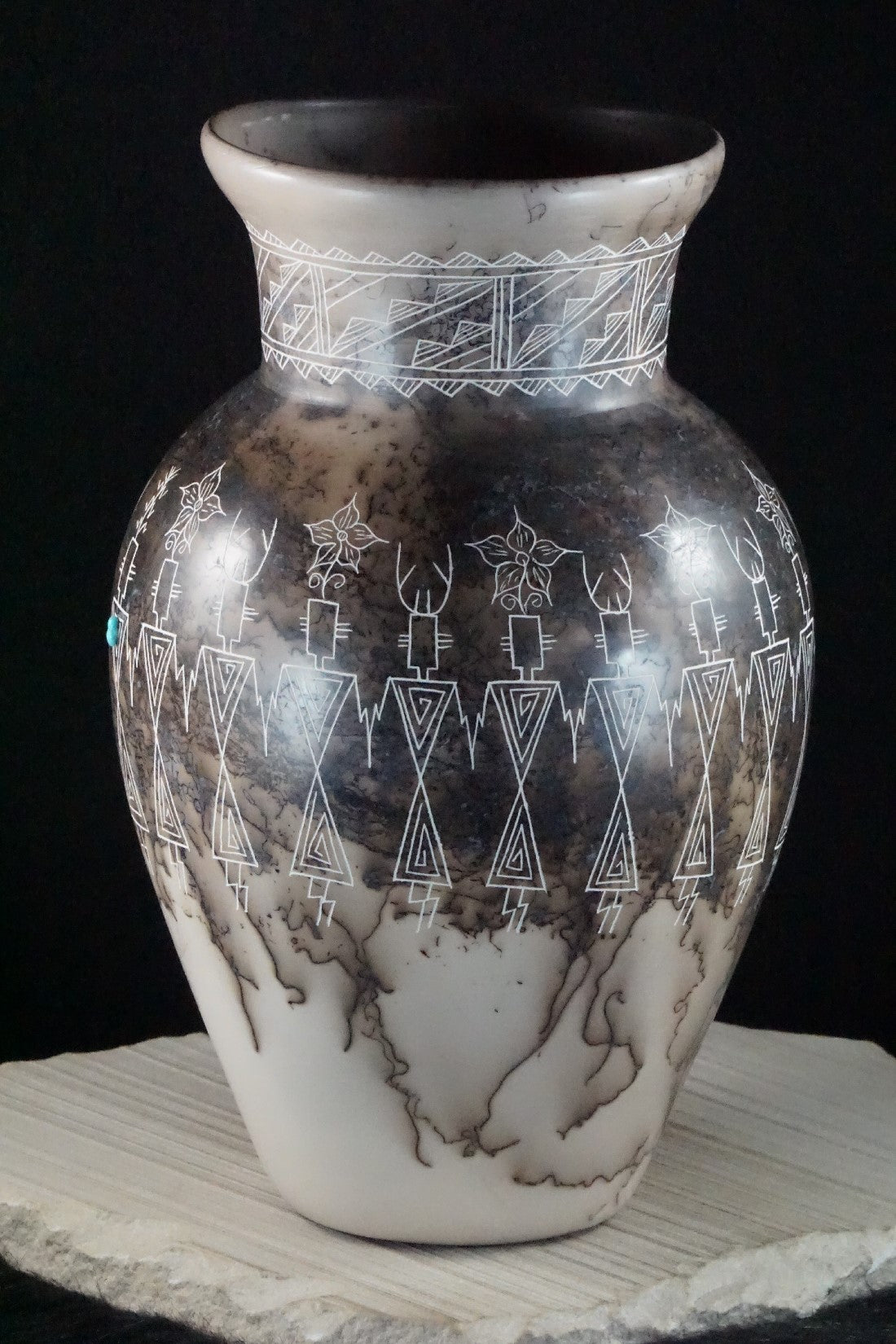 Acoma Pottery - Irvin Louis