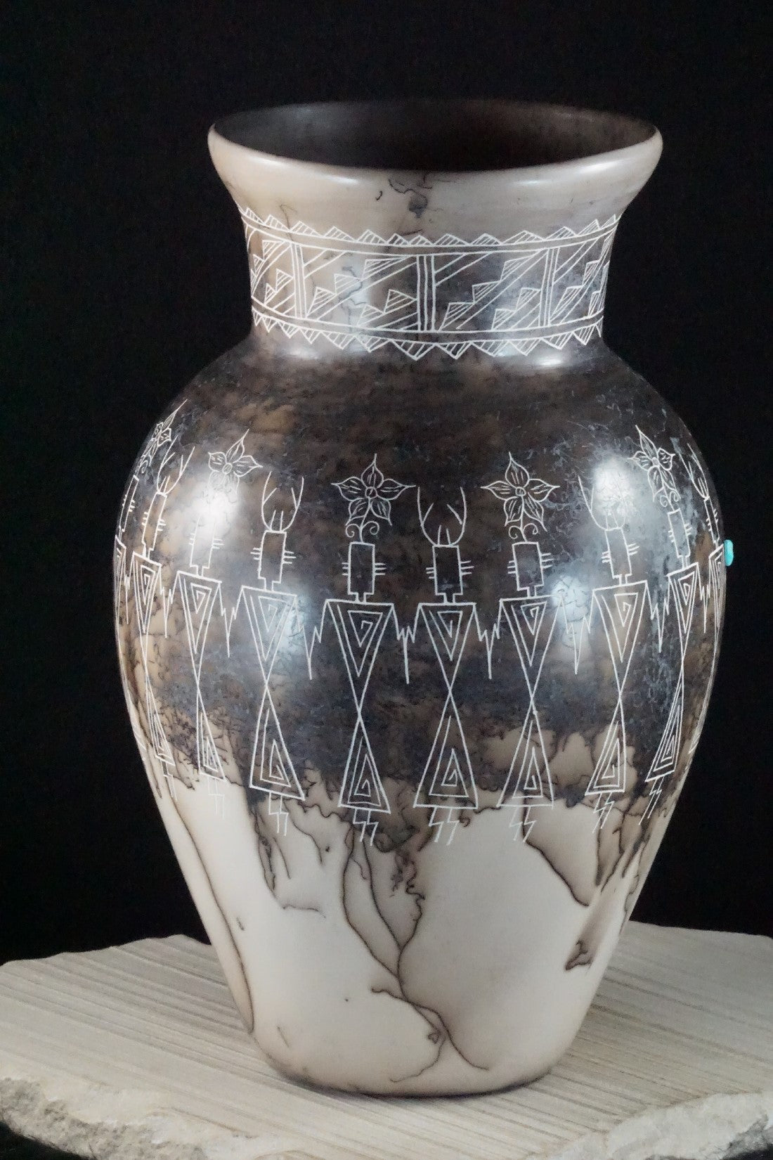 Acoma Pottery - Irvin Louis