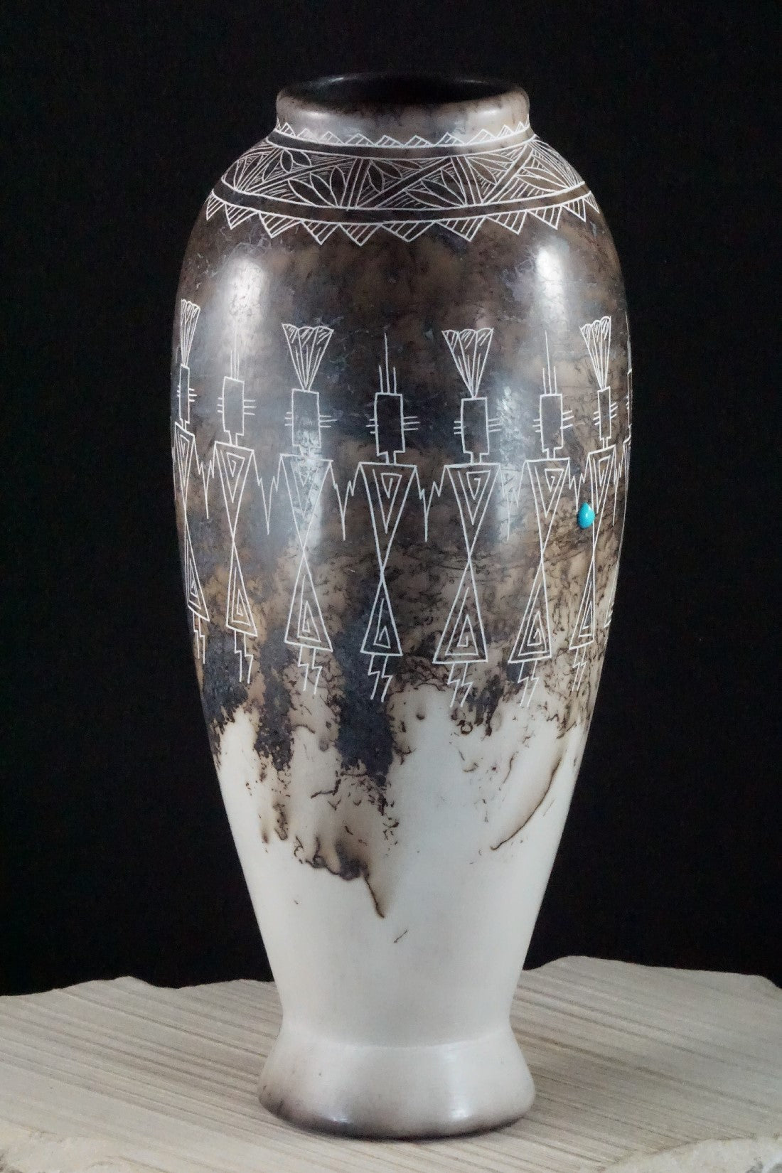 Acoma Pottery - Irvin Louis