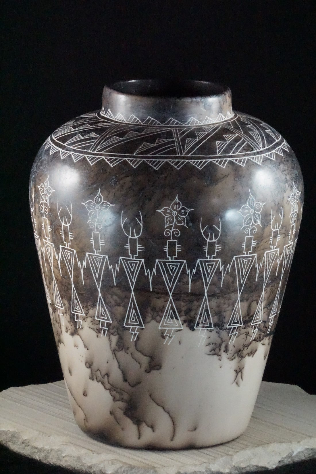 Acoma Pottery - Irvin Louis