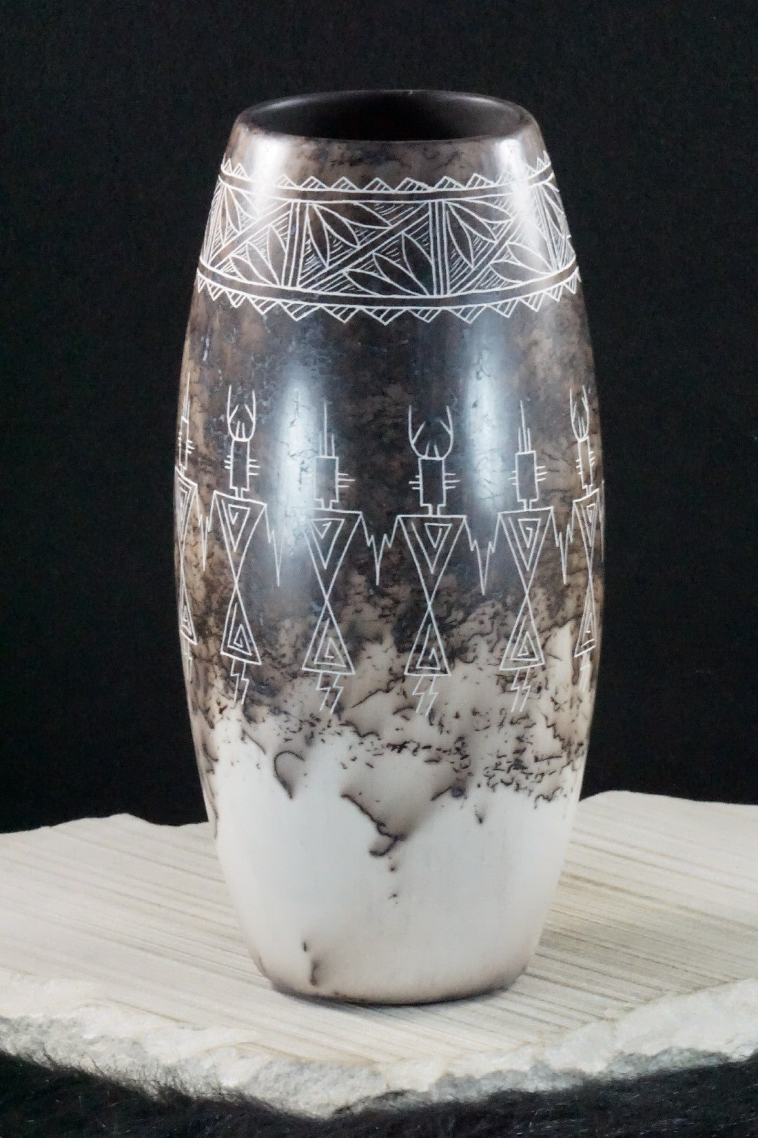 Acoma Pottery - Irvin Louis