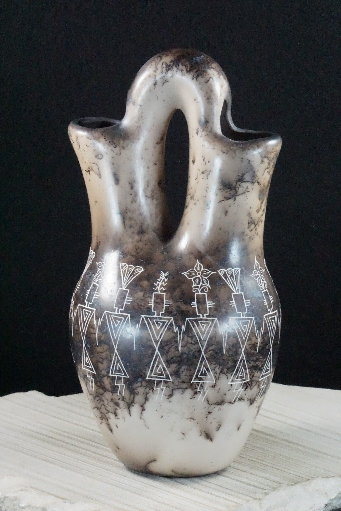 Acoma Pottery - Irvin Louis