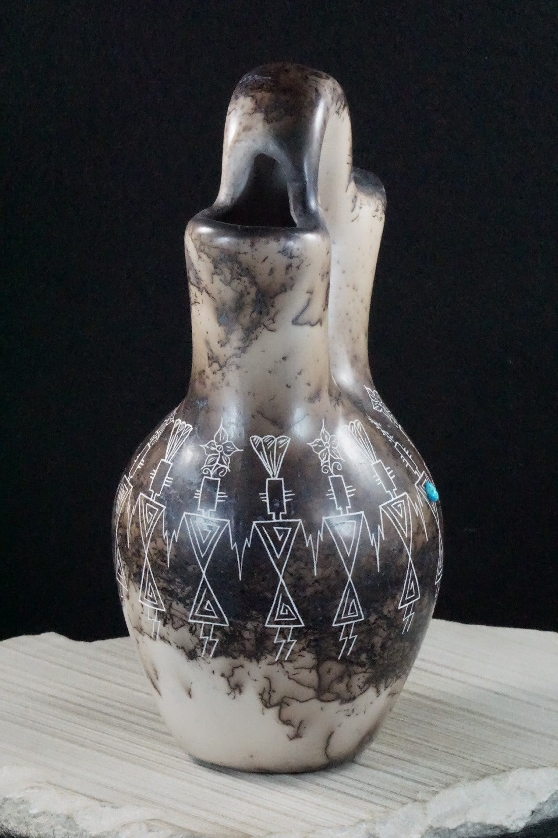 Acoma Pottery - Irvin Louis