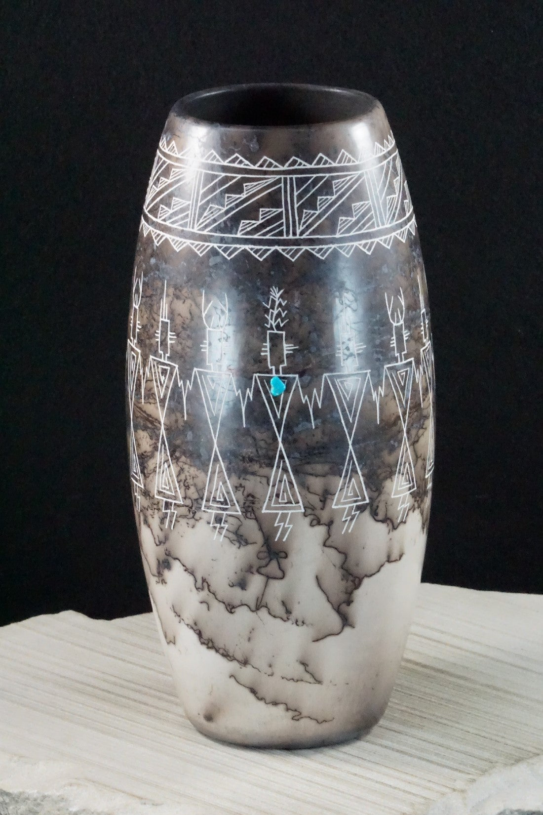 Acoma Pottery - Irvin Louis