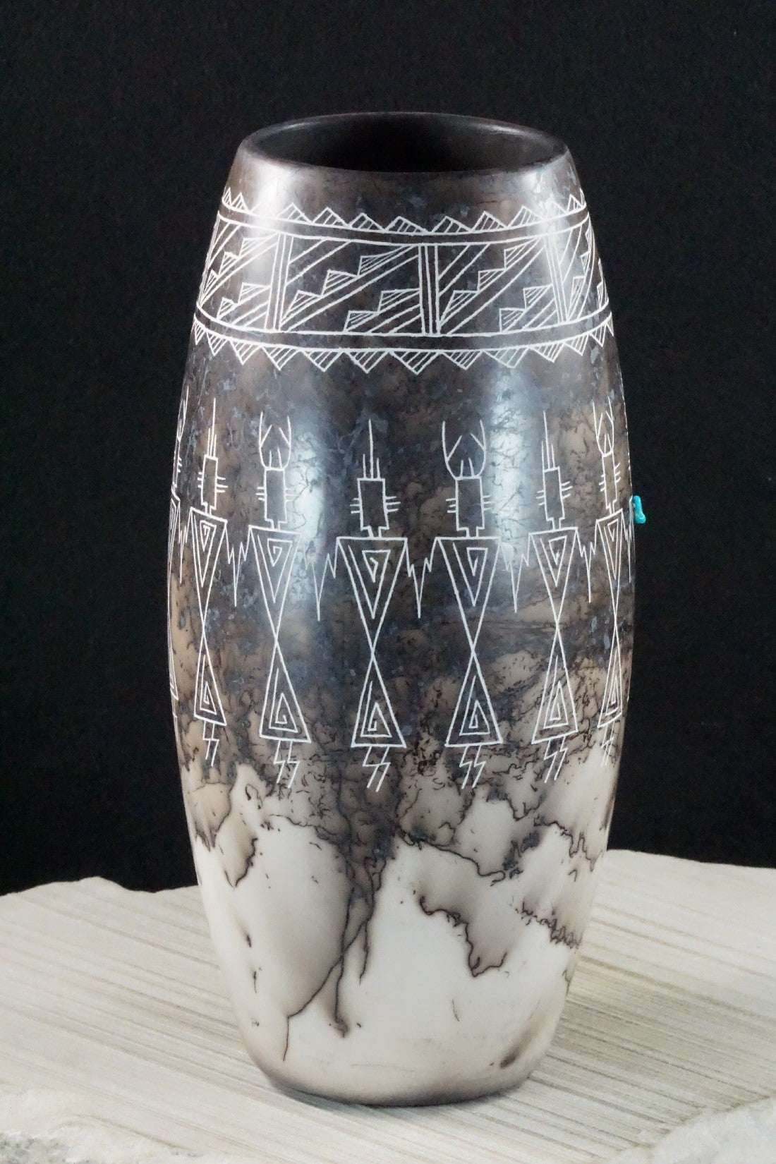 Acoma Pottery - Irvin Louis