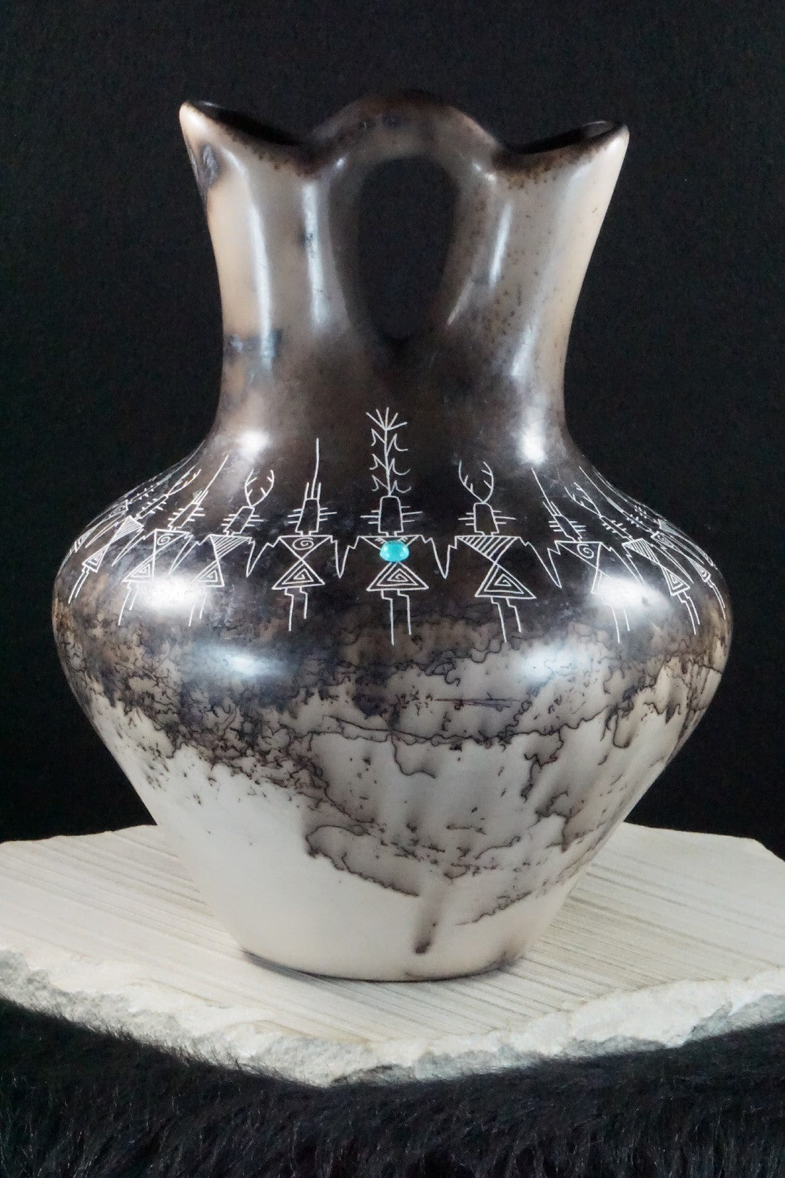 Acoma Pottery - Irvin Louis
