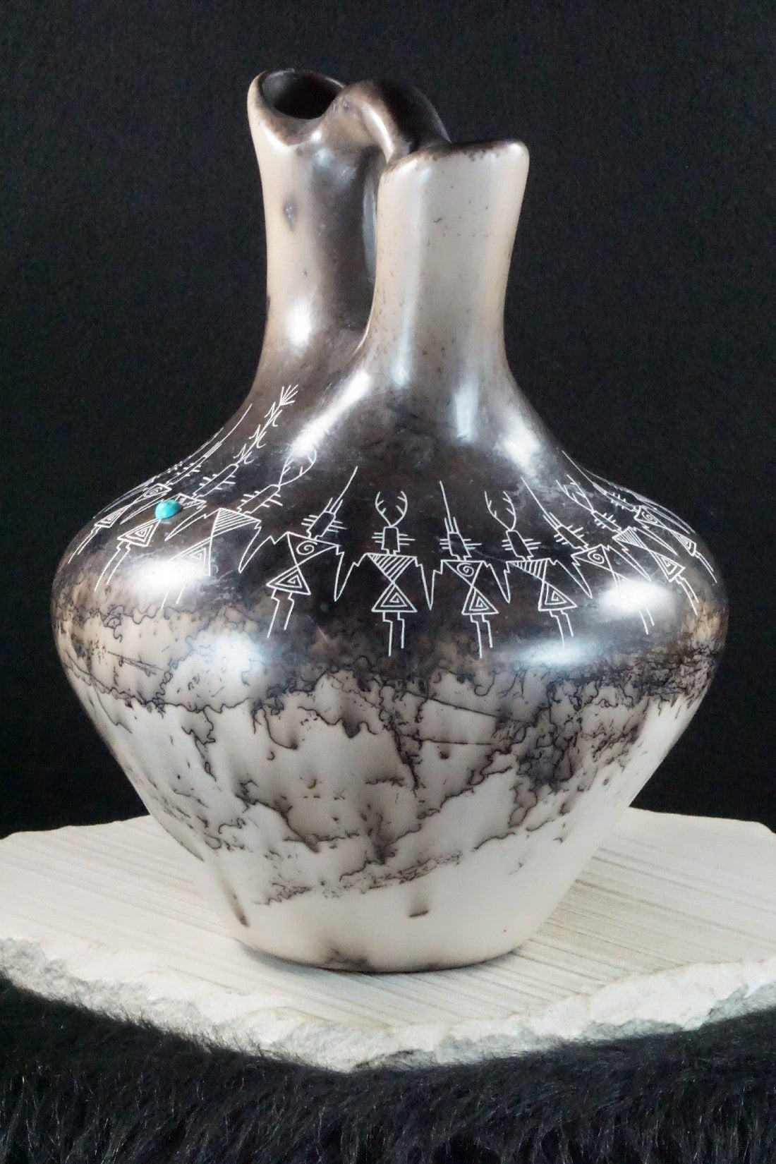Acoma Pottery - Irvin Louis