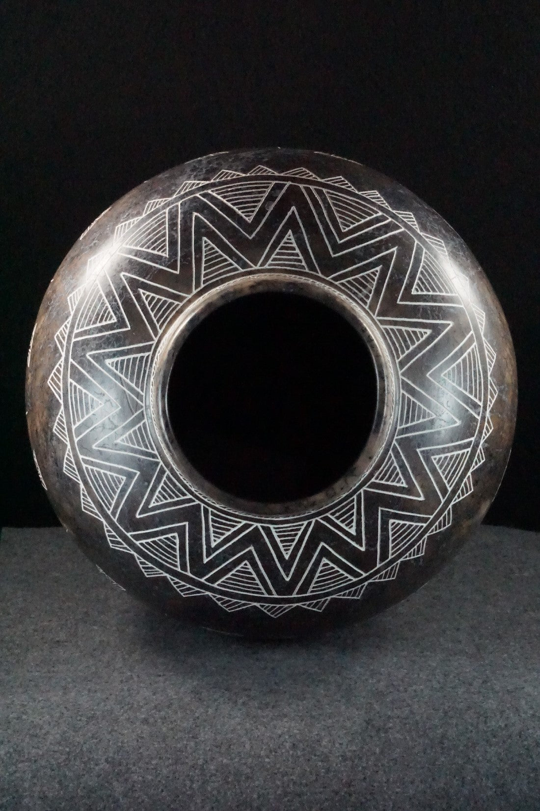 Acoma Pottery - Irvin Louis