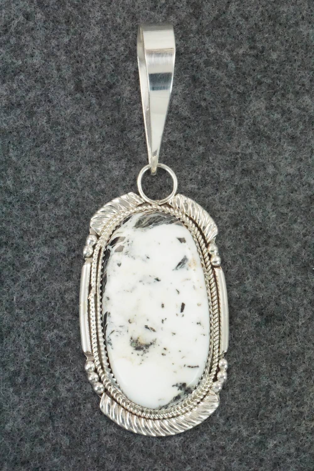 White Buffalo & Sterling Silver Pendant - Kenny Calavaza