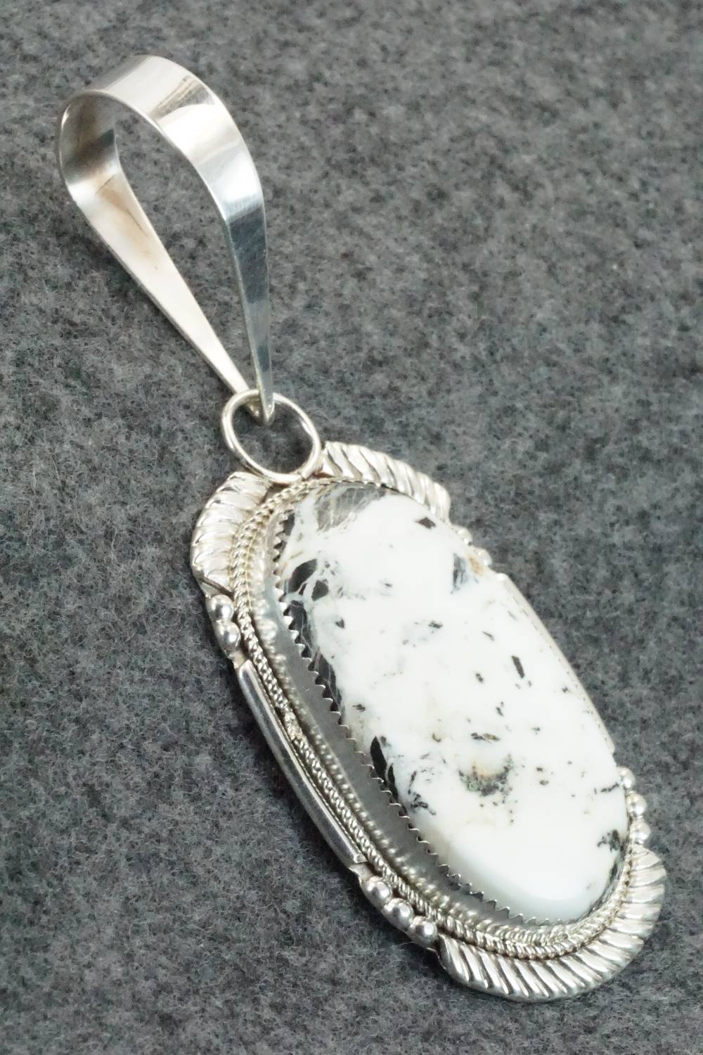 White Buffalo & Sterling Silver Pendant - Kenny Calavaza