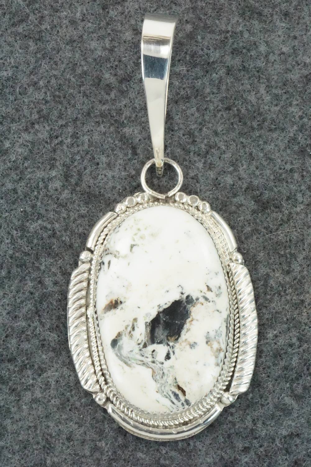 White Buffalo & Sterling Silver Pendant - Kenny Calavaza