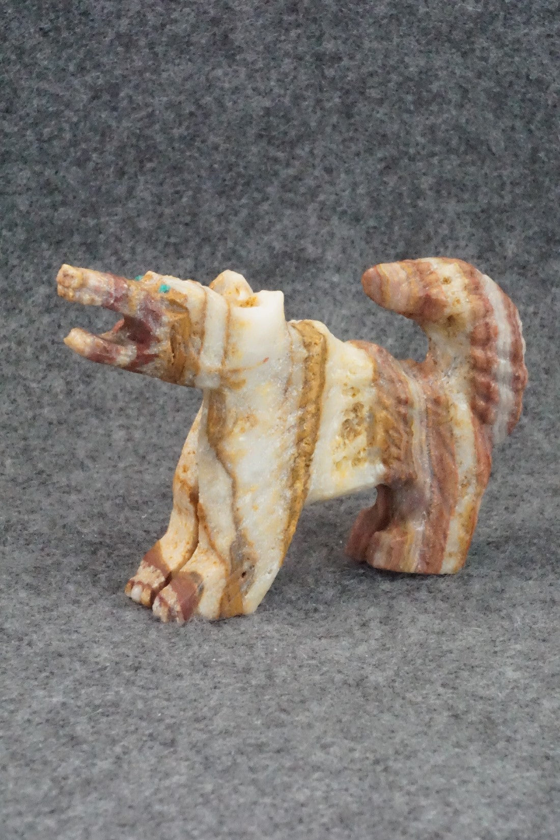 Wolf Zuni Fetish Carving - Jon Quam