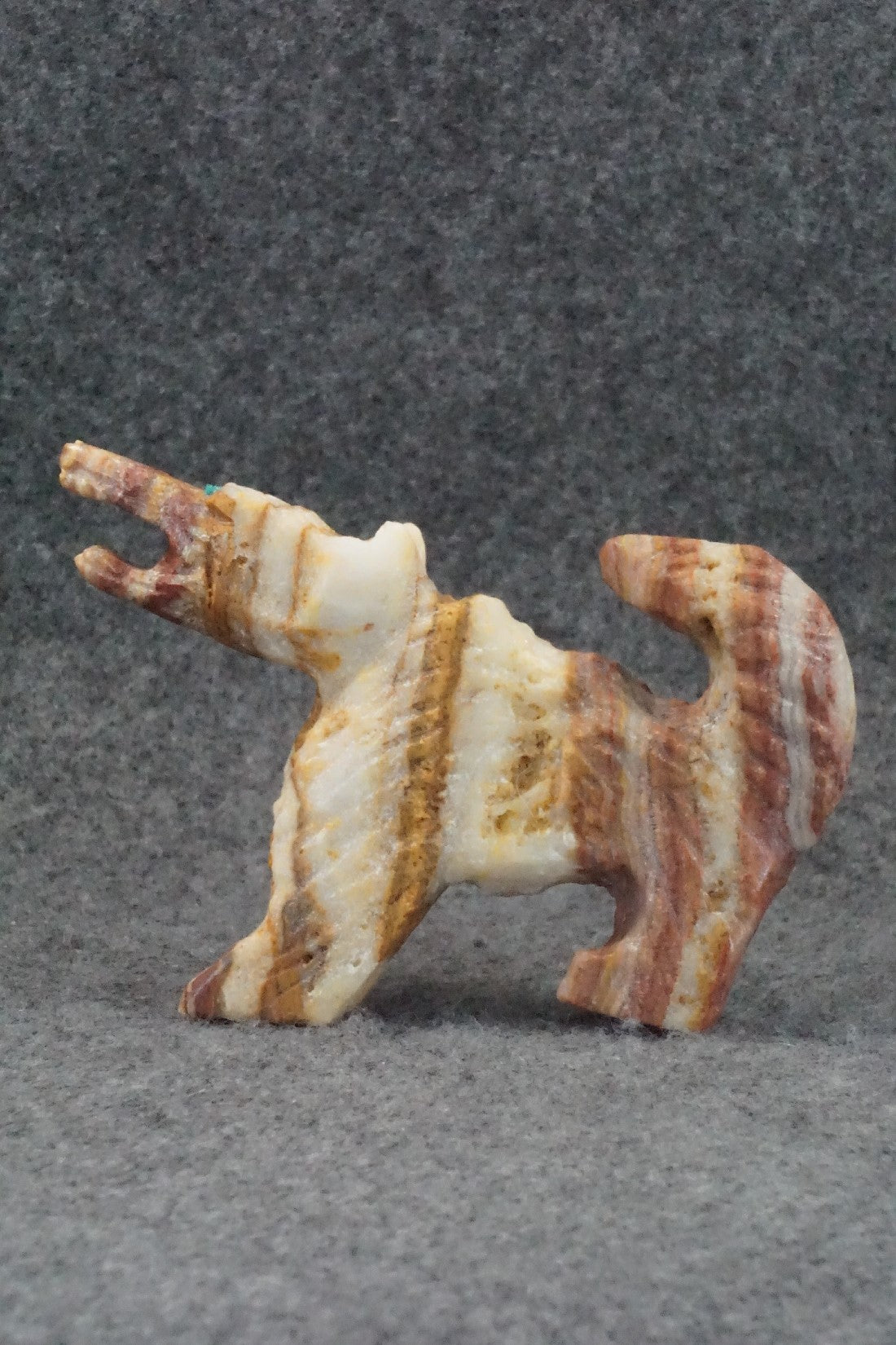 Wolf Zuni Fetish Carving - Jon Quam