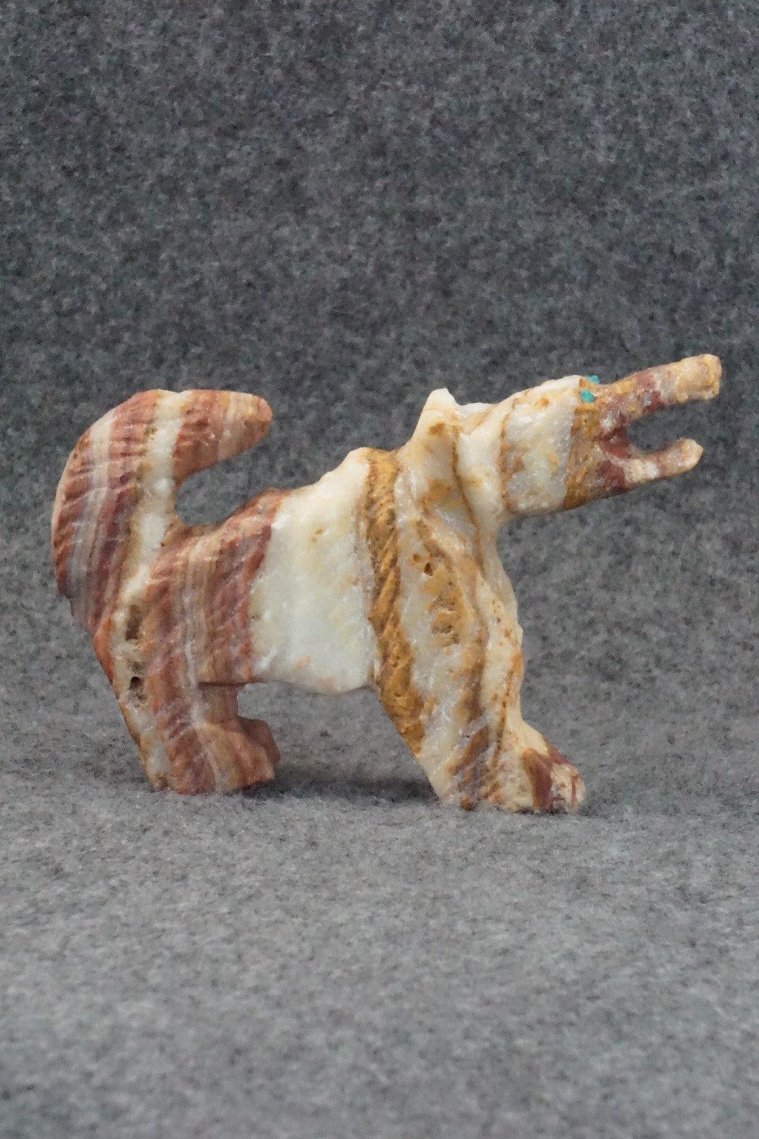 Wolf Zuni Fetish Carving - Jon Quam