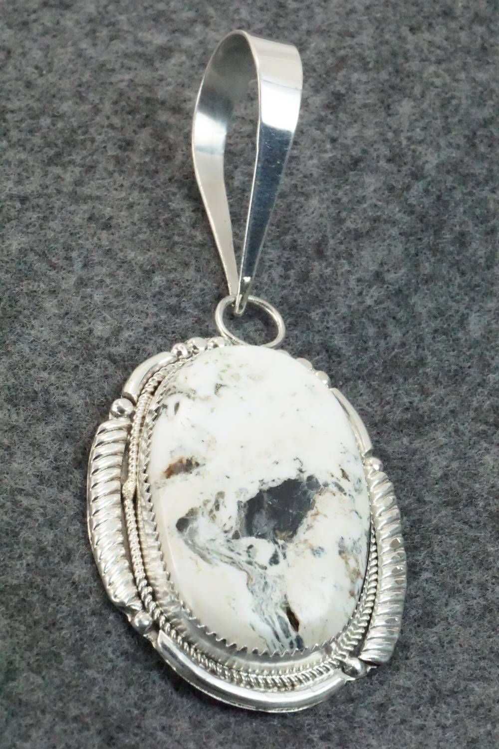 White Buffalo & Sterling Silver Pendant - Kenny Calavaza