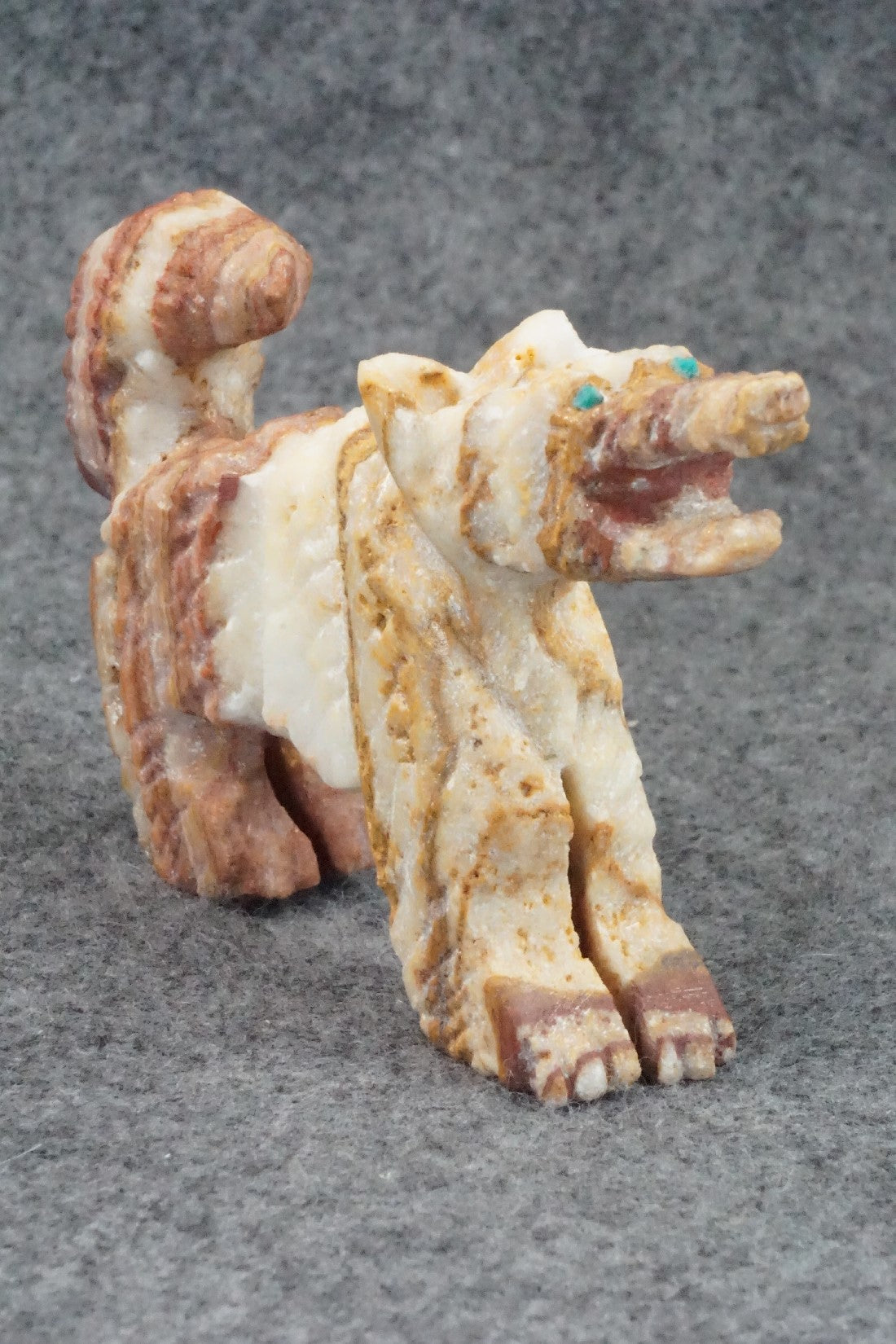Wolf Zuni Fetish Carving - Jon Quam