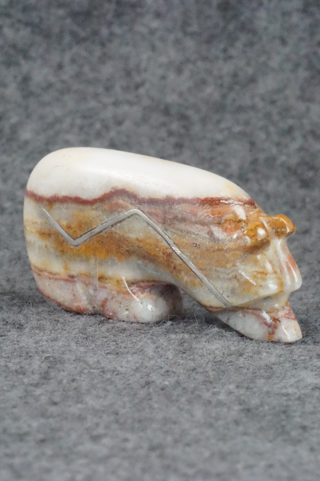 Bear Zuni Fetish Carving - Kenny Chavez