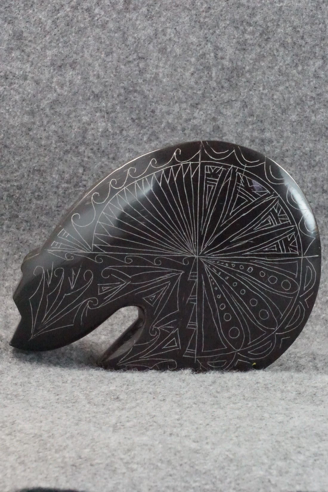Bear Zuni Fetish Carving - Jonathan Natewa