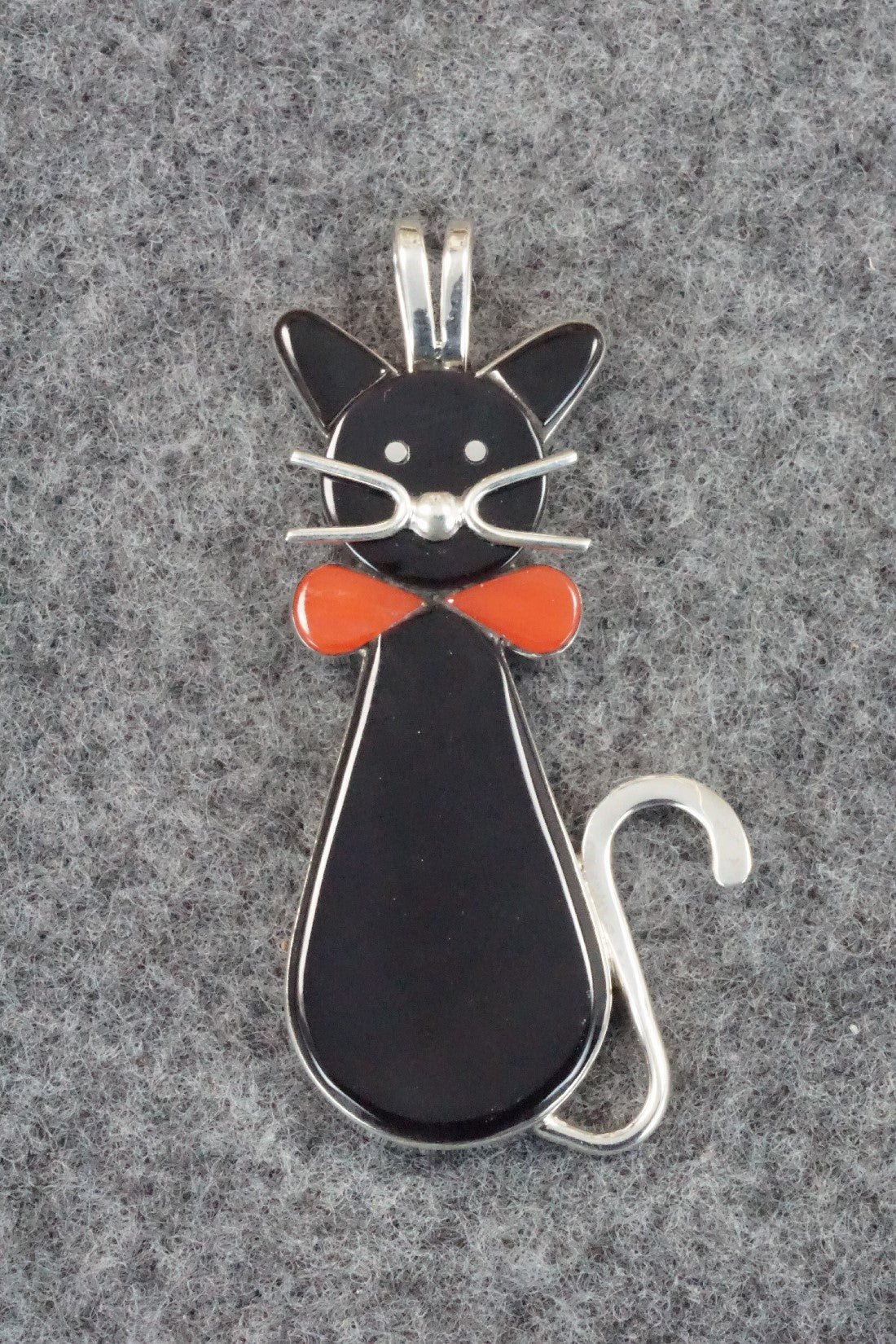 Onyx, Coral and Sterling Silver Pendant - Leavus Ahiyite