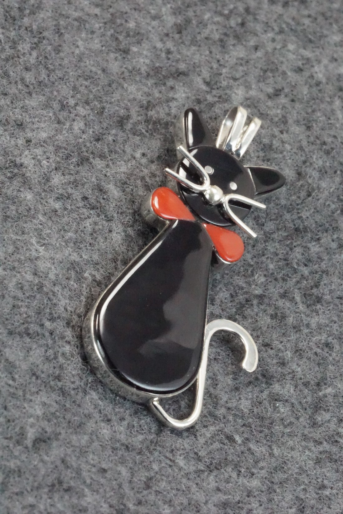 Onyx, Coral and Sterling Silver Pendant - Leavus Ahiyite
