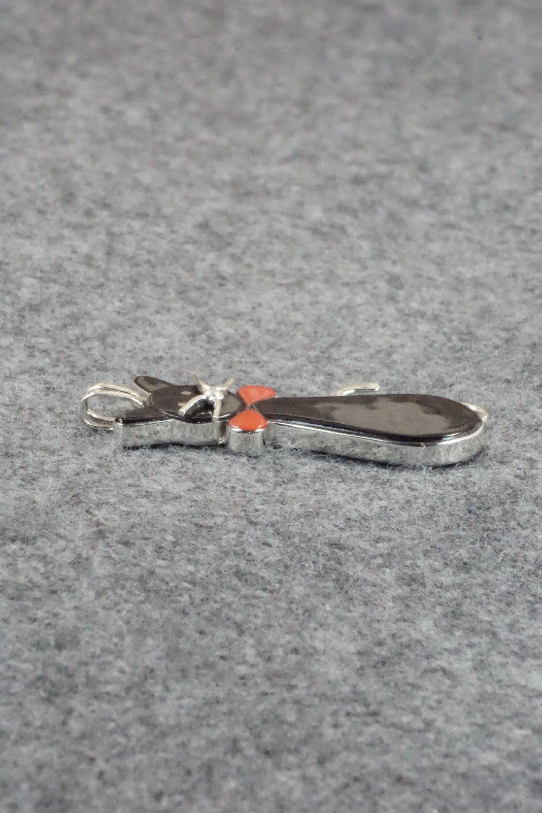 Onyx, Coral and Sterling Silver Pendant - Leavus Ahiyite