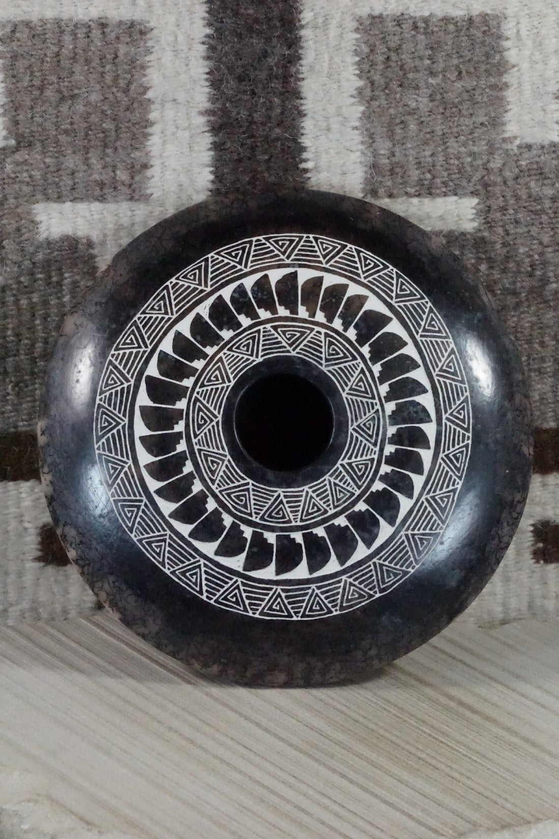 Acoma Pottery - Irvin Louis