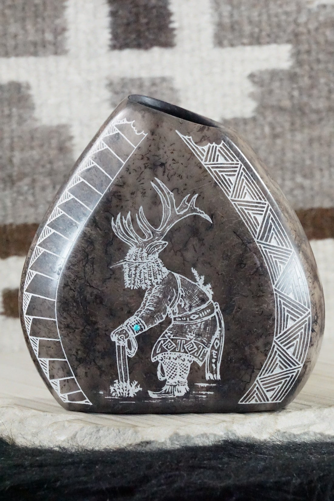 Acoma Pottery - Irvin Louis