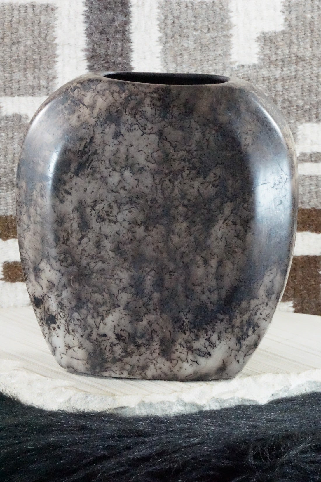 Acoma Pottery - Irvin Louis