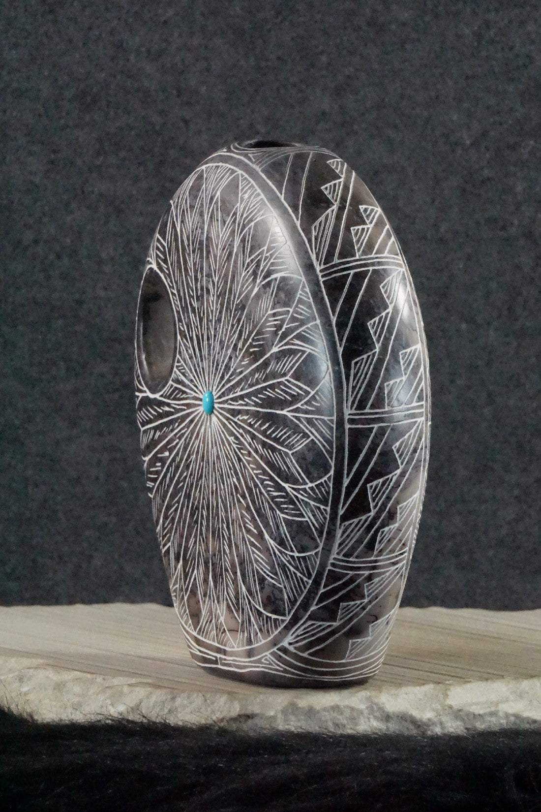 Acoma Pottery - Irvin Louis