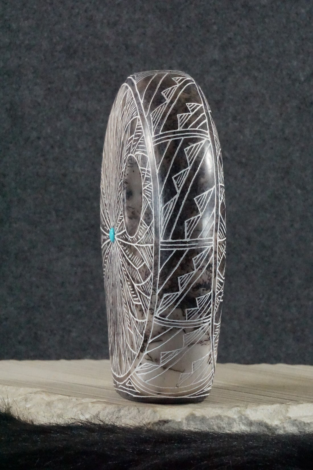 Acoma Pottery - Irvin Louis