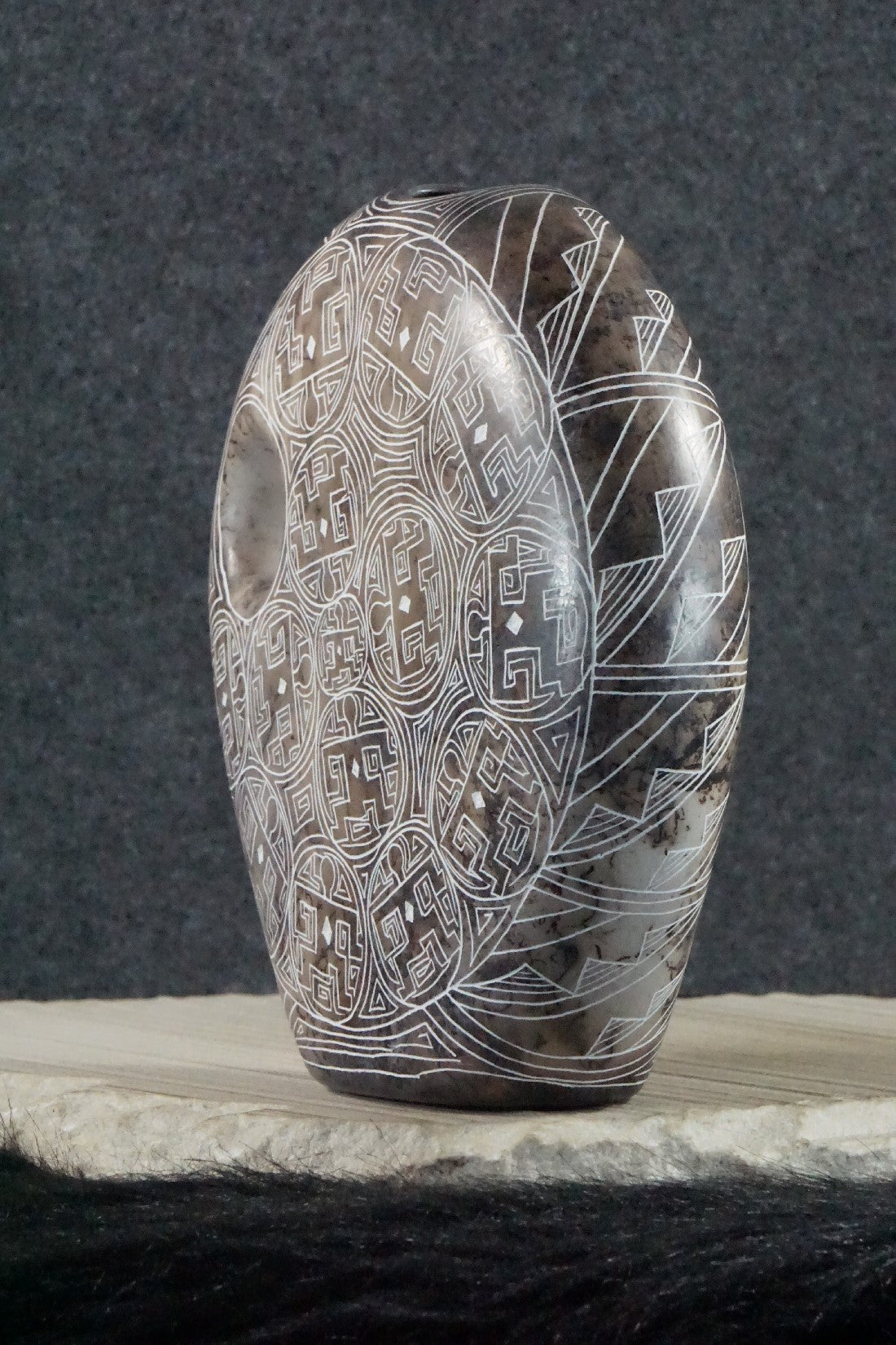 Acoma Pottery - Irvin Louis