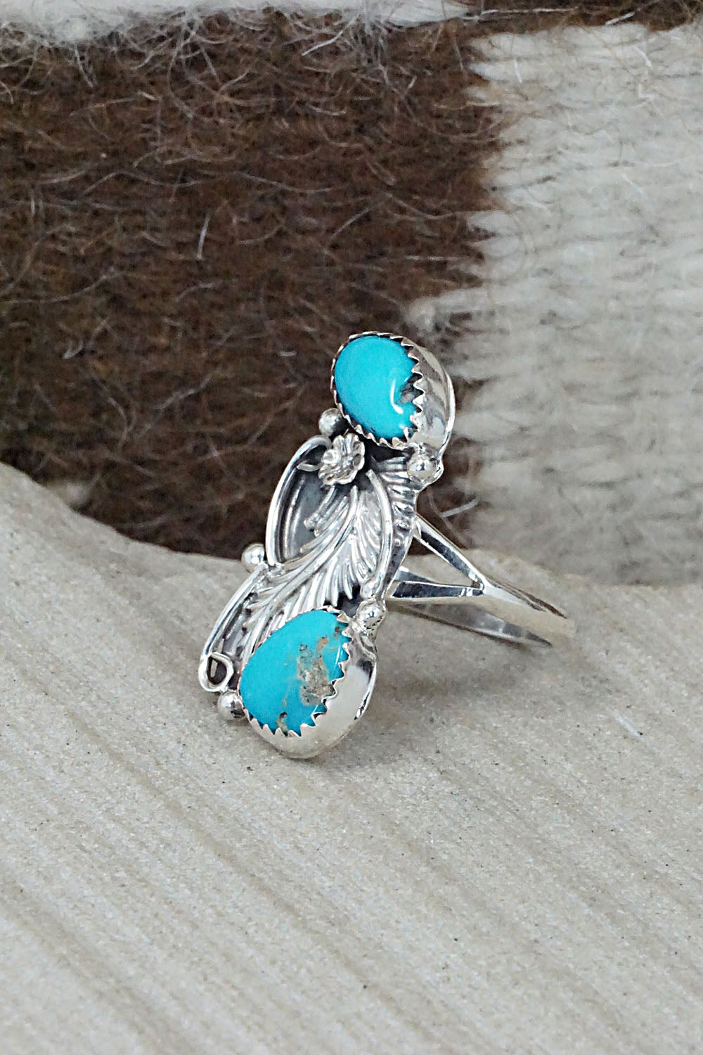 Turquoise & Sterling Silver Ring - William Begay - Size 8