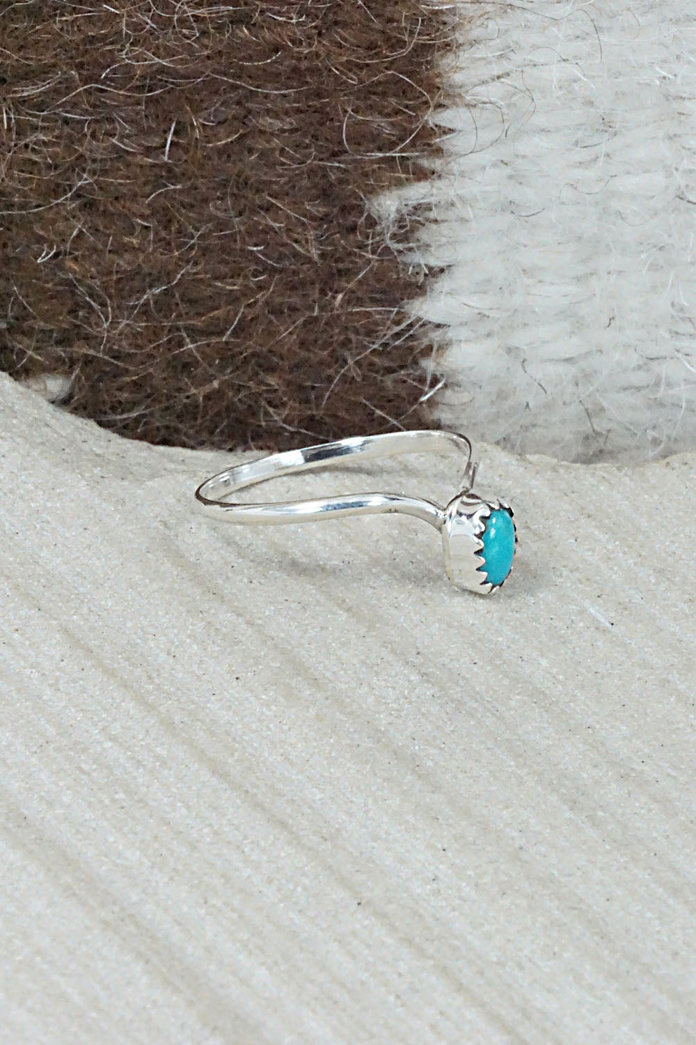 Turquoise & Sterling Silver Ring - William Begay - Size 7.5