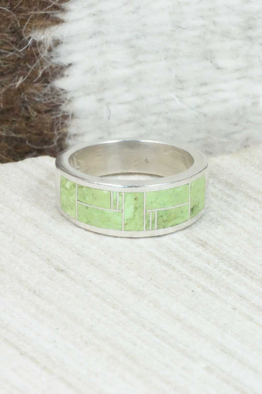 Gaspeite and Sterling Silver Ring - Abel Toledo - Size 8.75