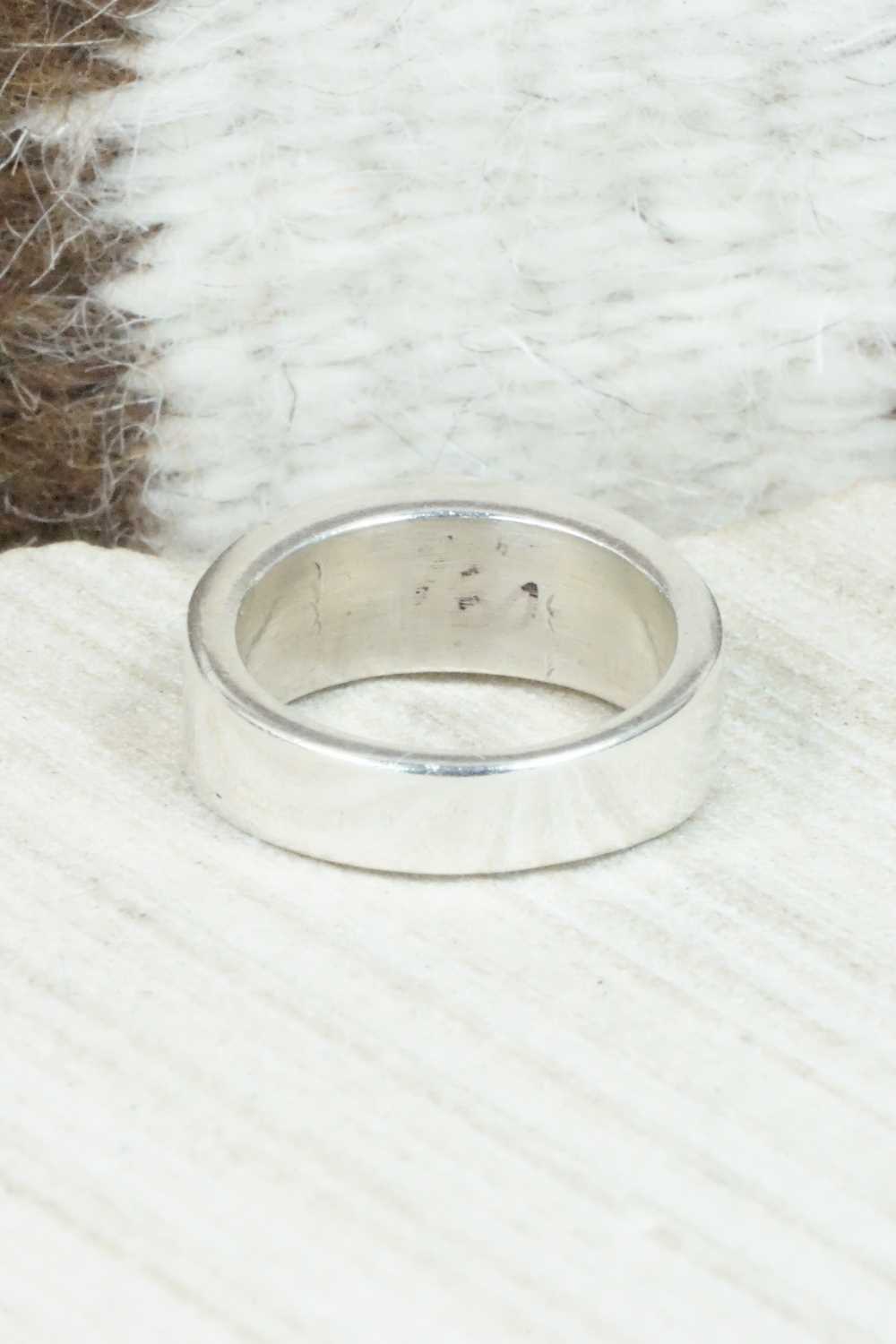 Gaspeite and Sterling Silver Ring - Abel Toledo - Size 8.75