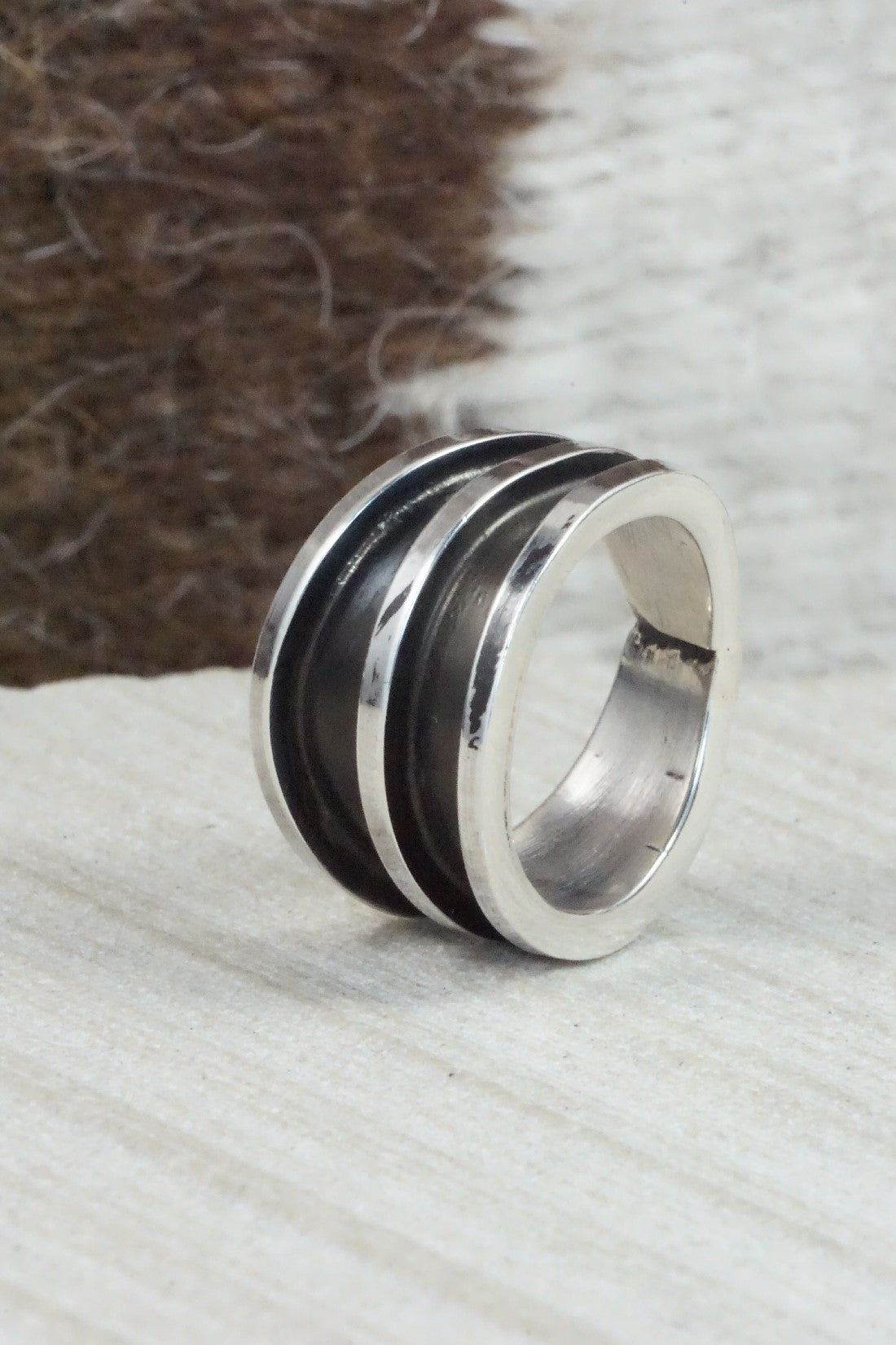 Sterling Silver Ring - Tom Hawk - Size 4.5
