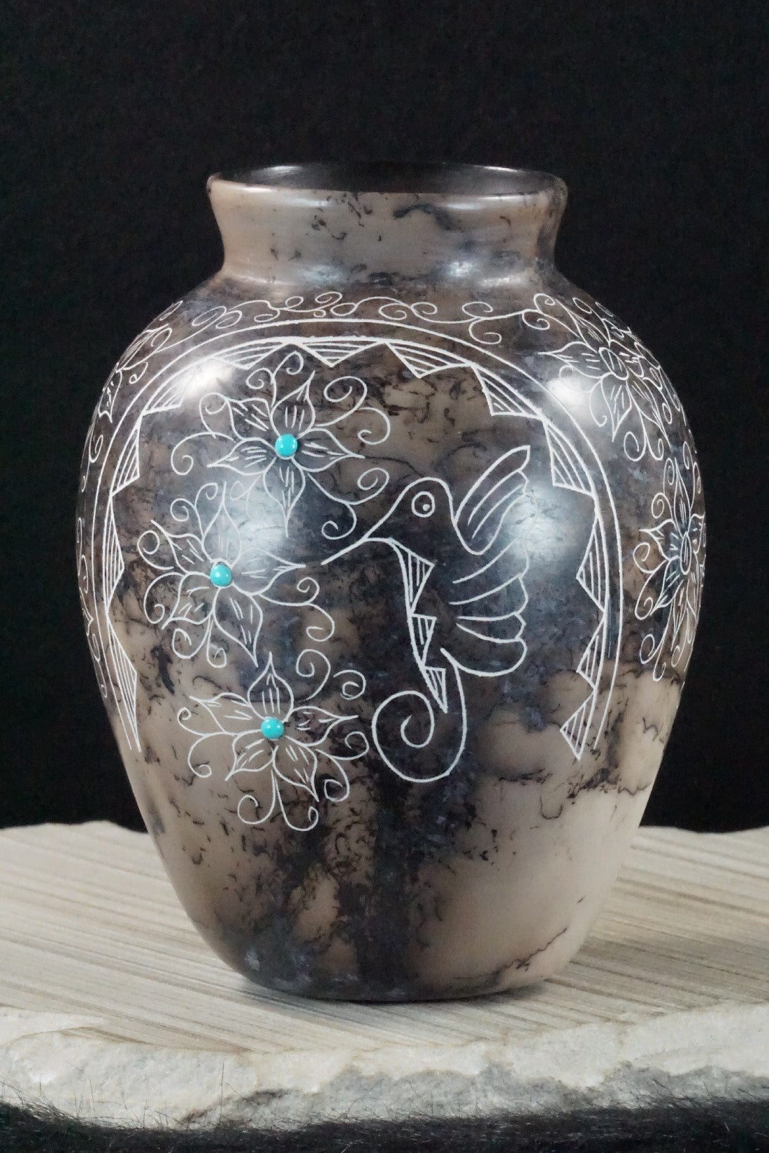 Acoma Pottery - Irvin Louis