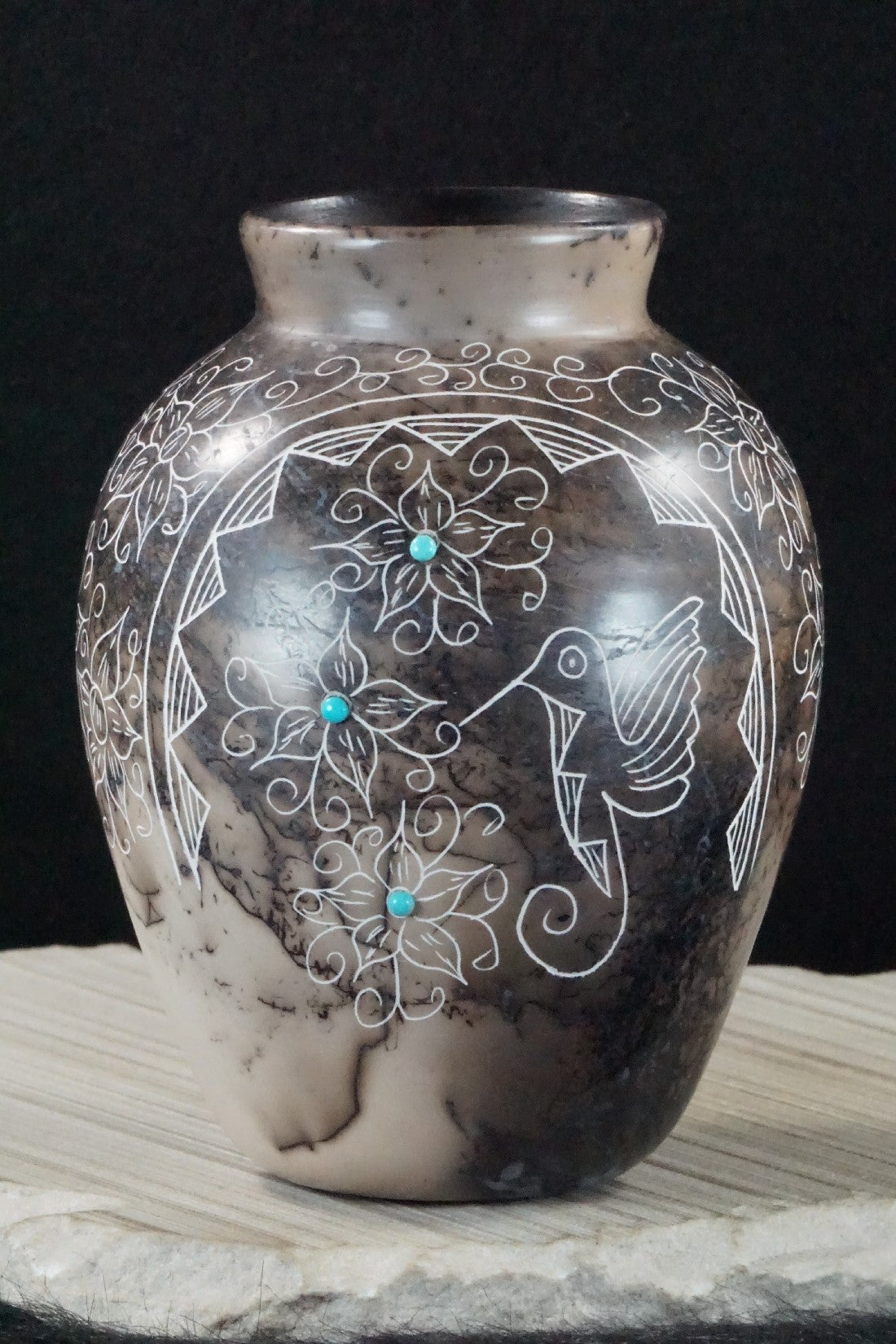 Acoma Pottery - Irvin Louis